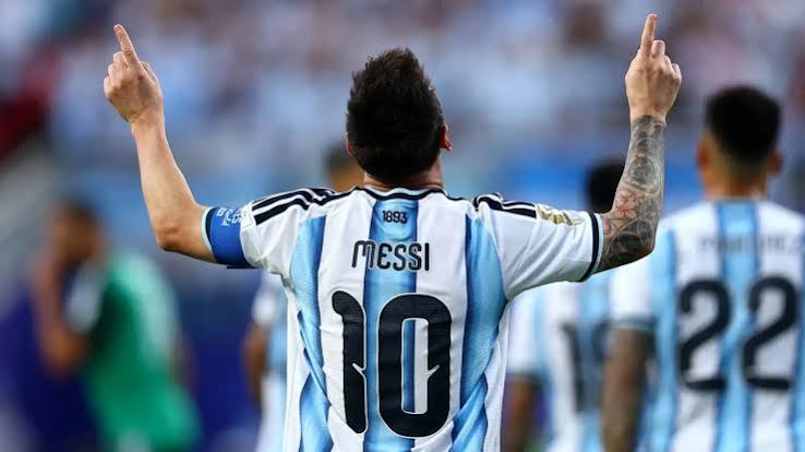 ميسي يواصل صناعة التاريخ ويقود الأرجنتين إلى دور الـ32 في مونديال 2026