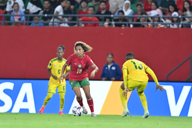 لبؤات الأطلس يهزمن جنوب إفريقيا ويضمنّ التأهل إلى مونديال 2027 ونصف نهائي الكان